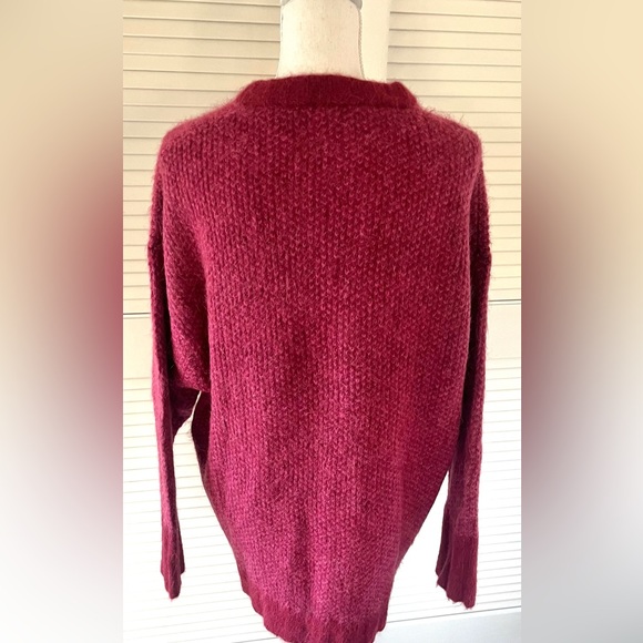 Banana Republic Oversized Fuzzy Sweater - Picture 4 of 7